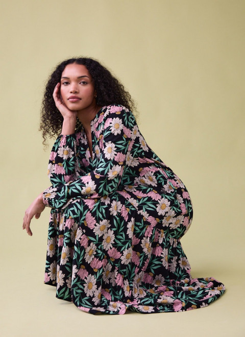 Cady Daisy Print Long Sleeve Smock Dress - Montpellier Metallic Leather Platform Sandals - Gold - Model Front Full Length